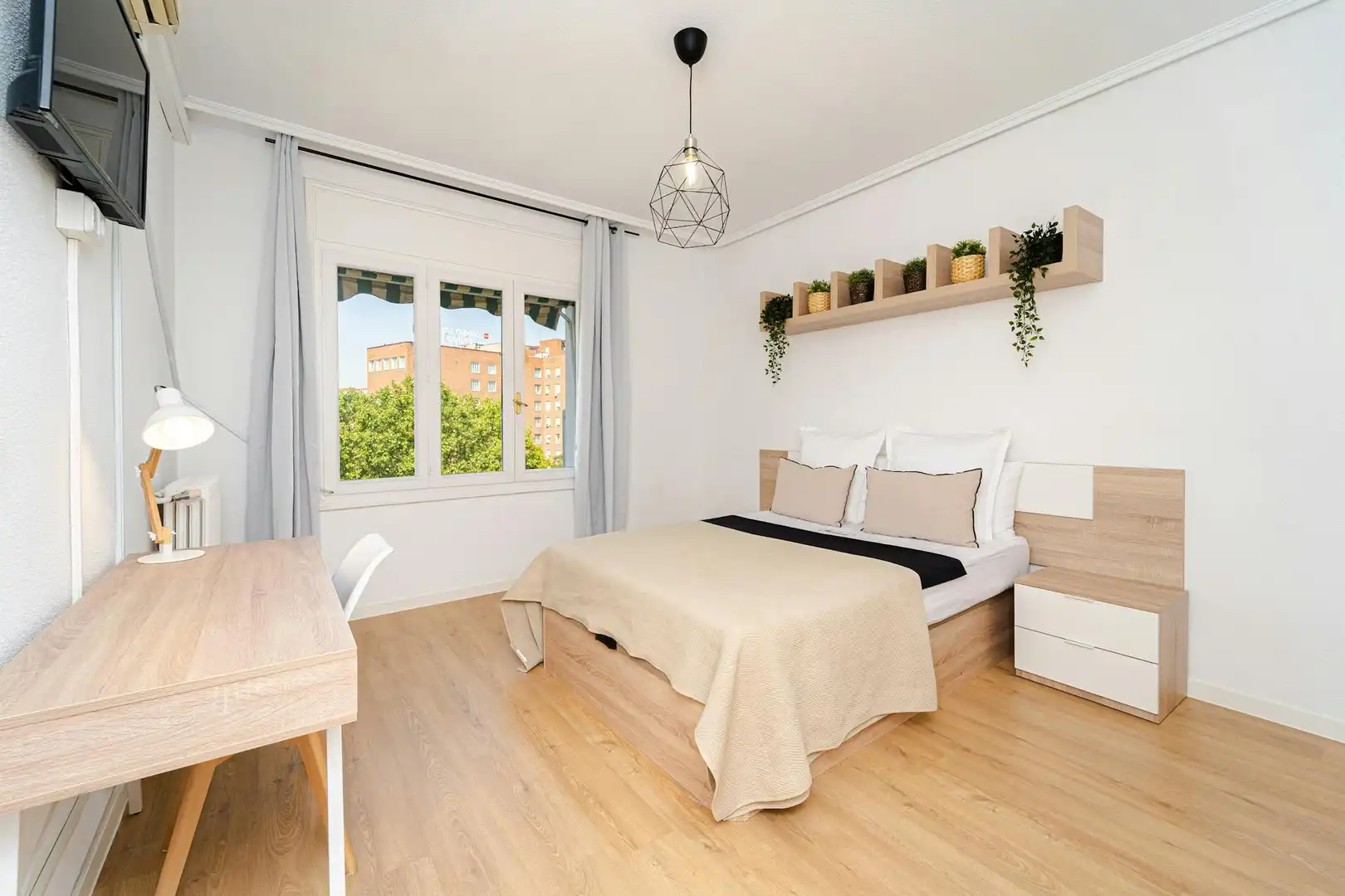 Habitación de Piso para compartir en  Madrid Capital con Aire acondicionado, Calefacción y Lavadora
