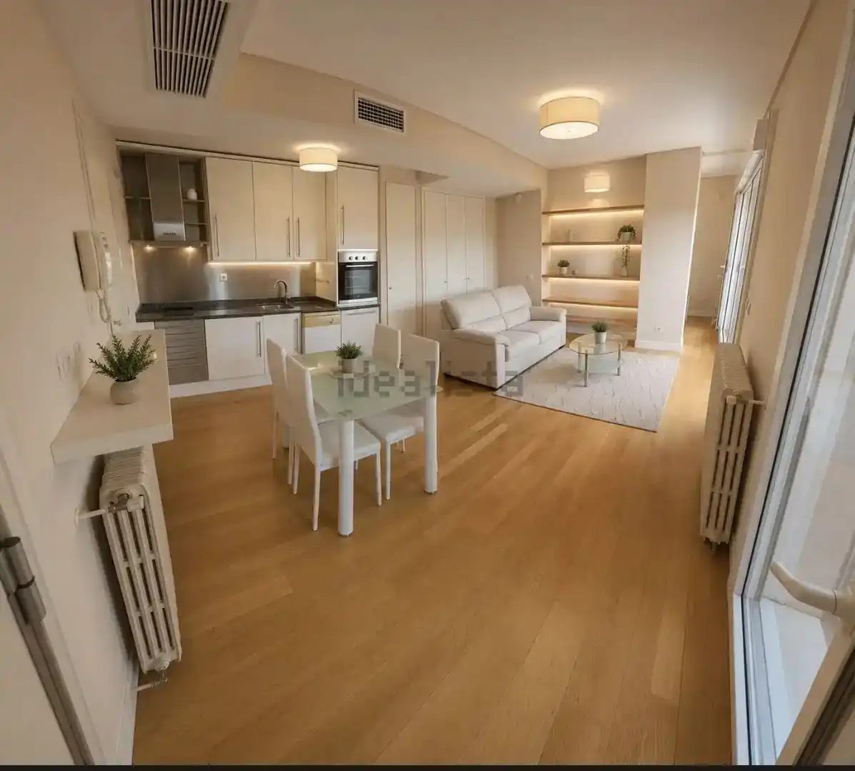 Wohnzimmer von Wohnung zur Miete in  Madrid Capital mit Klimaanlage und Balkon