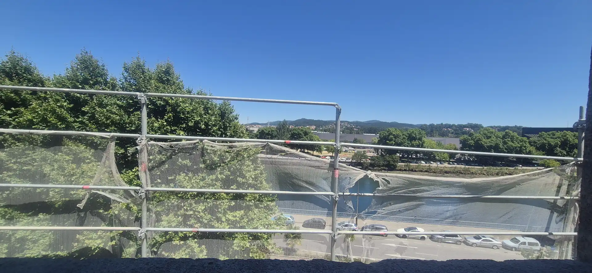 Vista exterior de Àtic en venda en Pontevedra Capital  amb Balcó