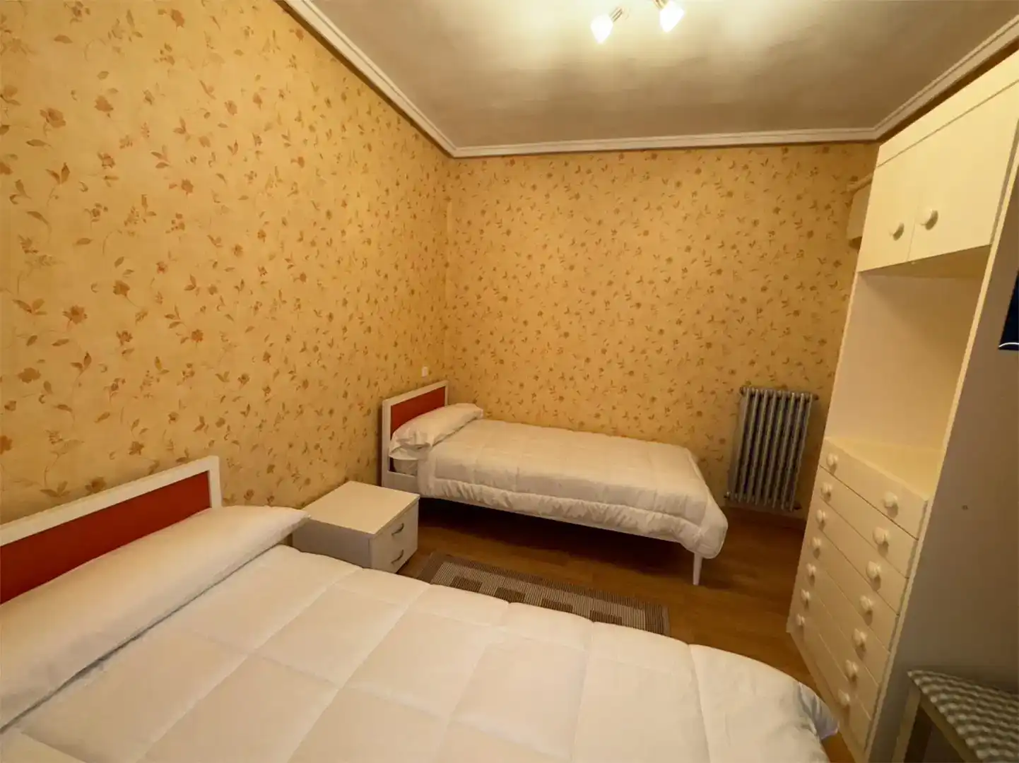 Habitación de Piso en venta en Azagra con Parquet y Amueblado