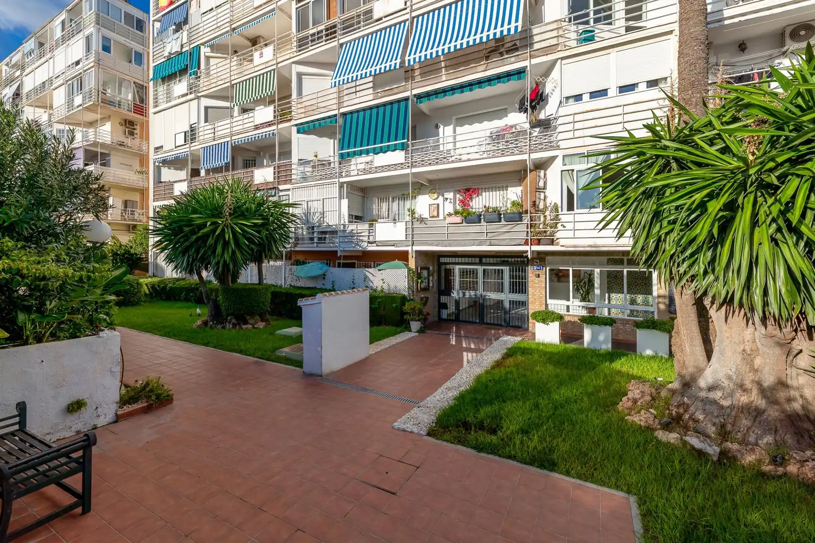 Vista exterior de Apartamento en venta en Benalmádena con Aire acondicionado, Calefacción y Jardín privado