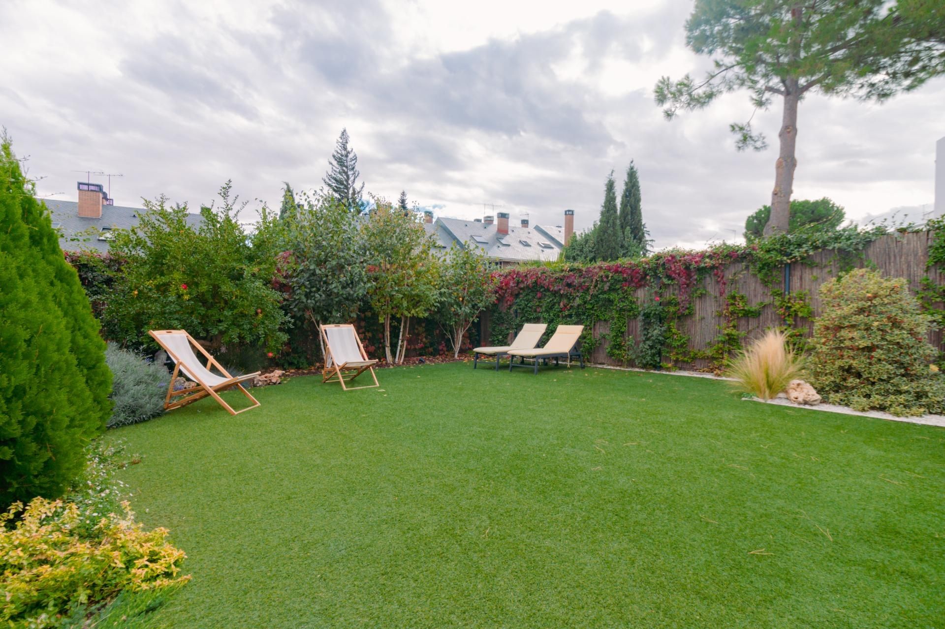 Garden of Single-family semi-detached for sale in Pozuelo de Alarcón