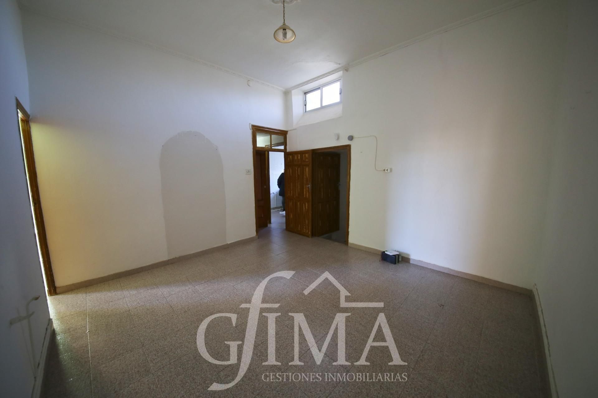 Country house for sale in Manzanares