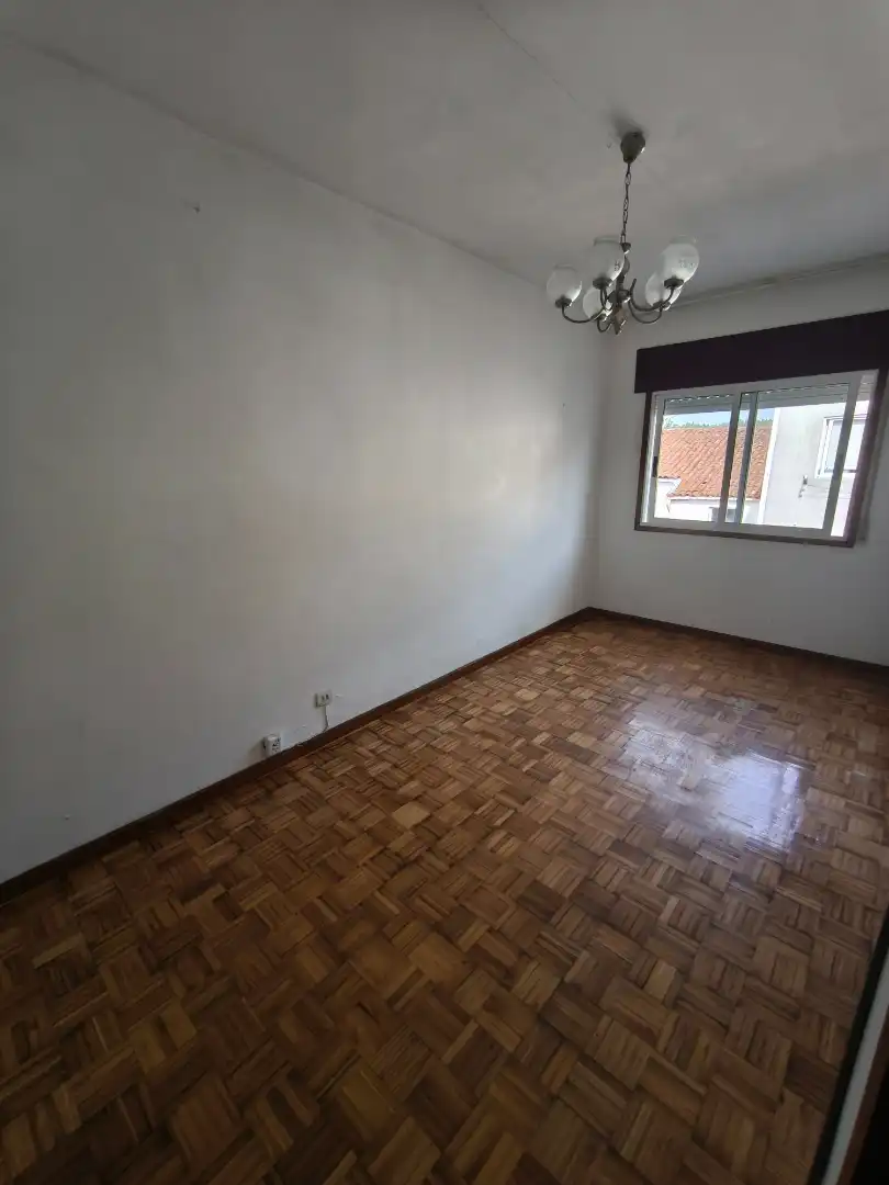 Bedroom of Apartments for sale in Santiago de Compostela   with Heating and Parquet flooring