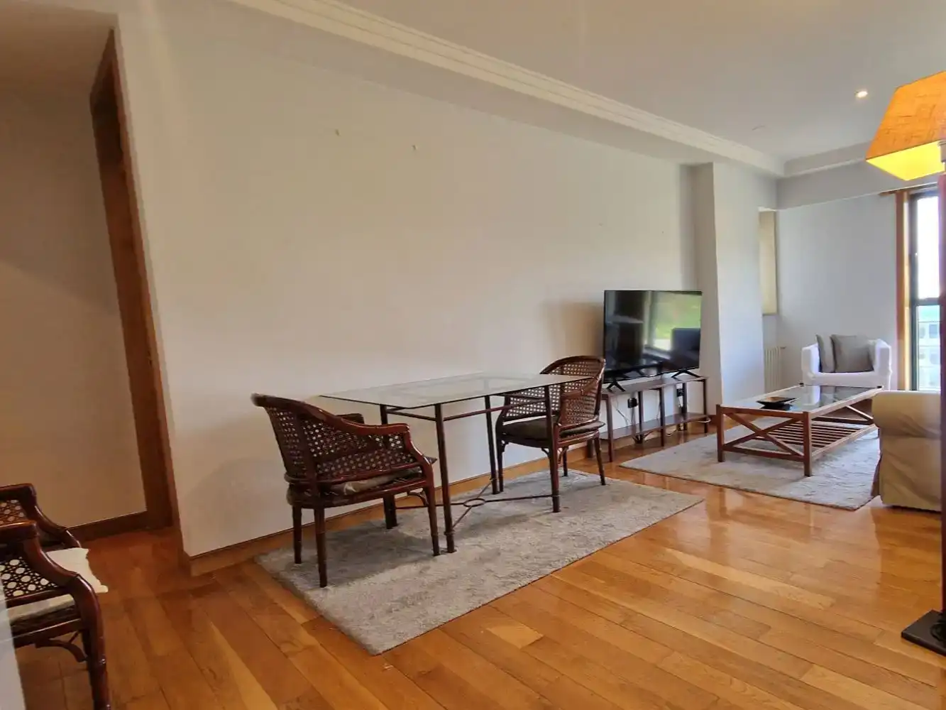 Living room of Flat for rent in Vigo   with Parquet flooring and Furnished