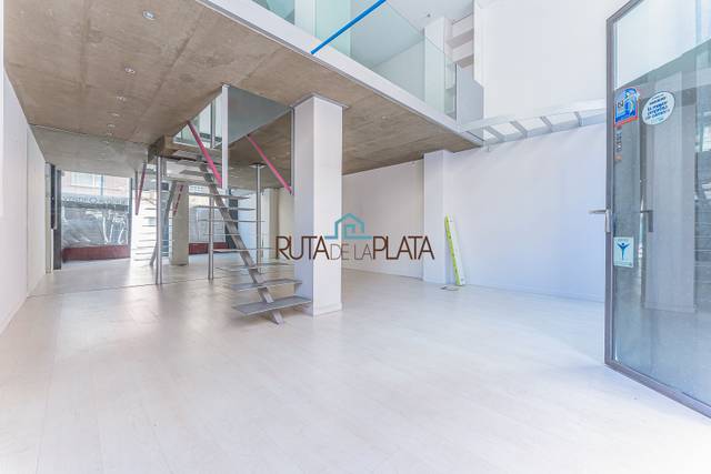 Local comercial en Venta en Avenida de Portugal, 21B en Barrios Bajos - La Horta