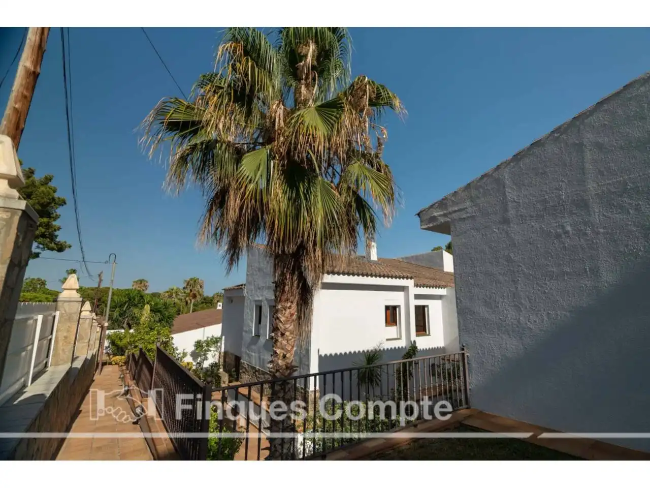 Vista exterior de Casa o chalet en venta en Roda de Berà con Aire acondicionado, Calefacción y Jardín privado