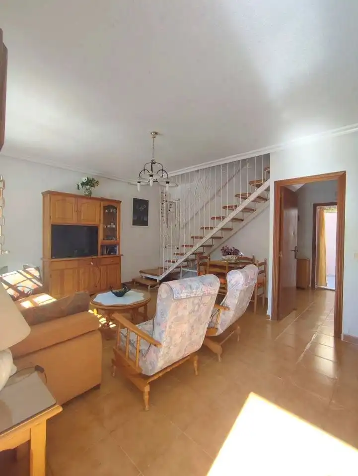 Casa o xalet en venda en San Pedro del Pinatar amb Aire condicionat, Jardí privat i Terrassa