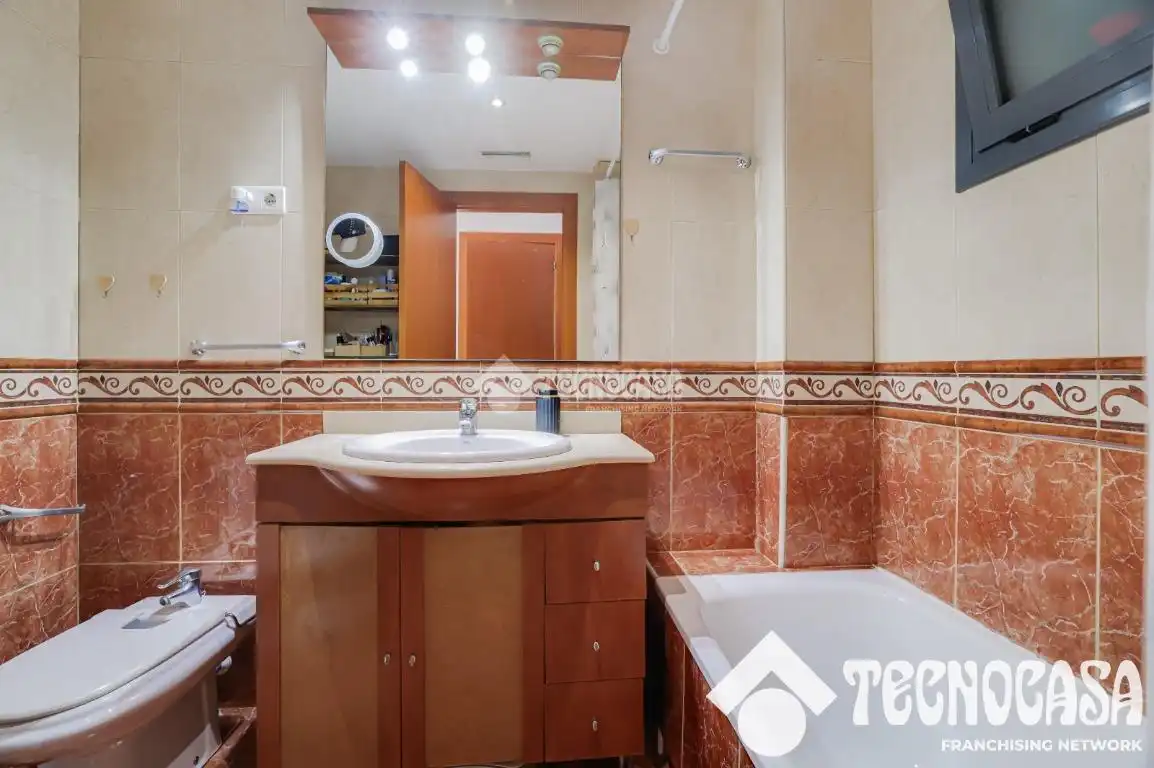 Baño de Piso en venta en Rubí con Aire acondicionado, Calefacción y Parquet