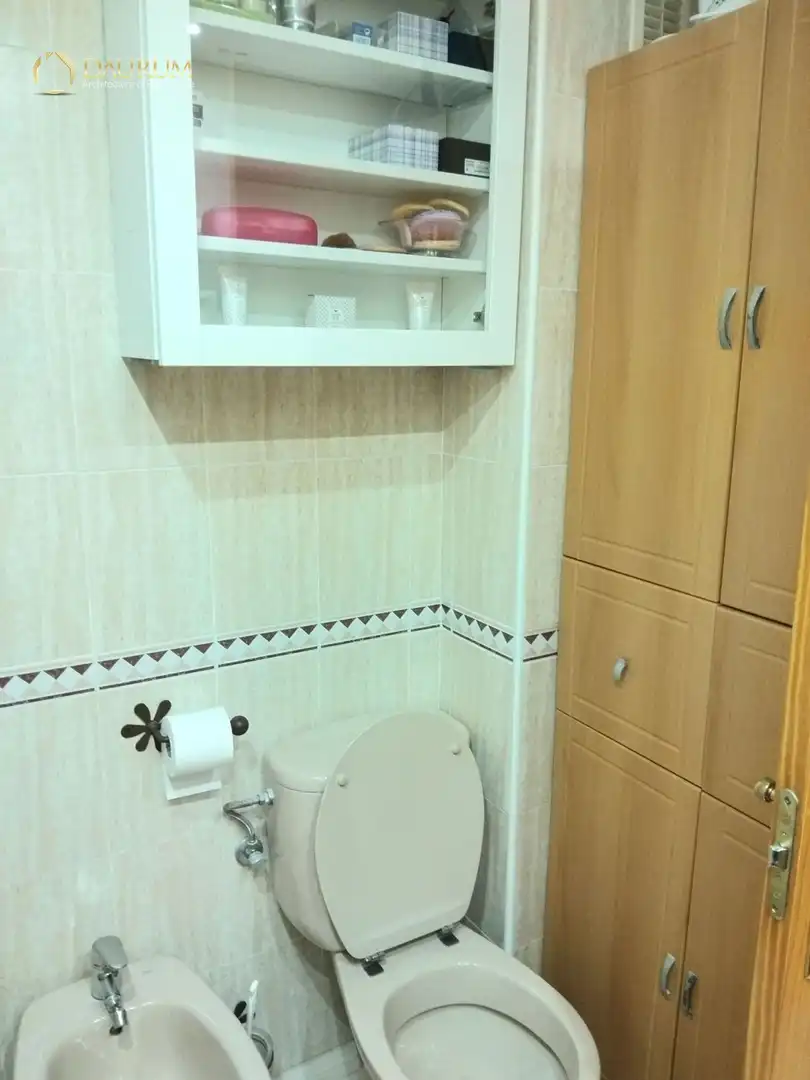 Bany de Pis en venda en Mijas amb Aire condicionat, Terrassa i Piscina