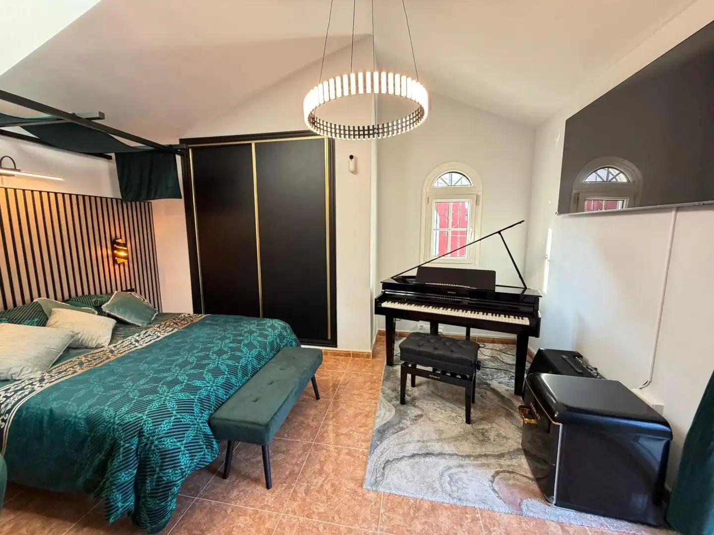 Dormitori de Casa adosada en venda en Orihuela amb Aire condicionat, Piscina i Moblat
