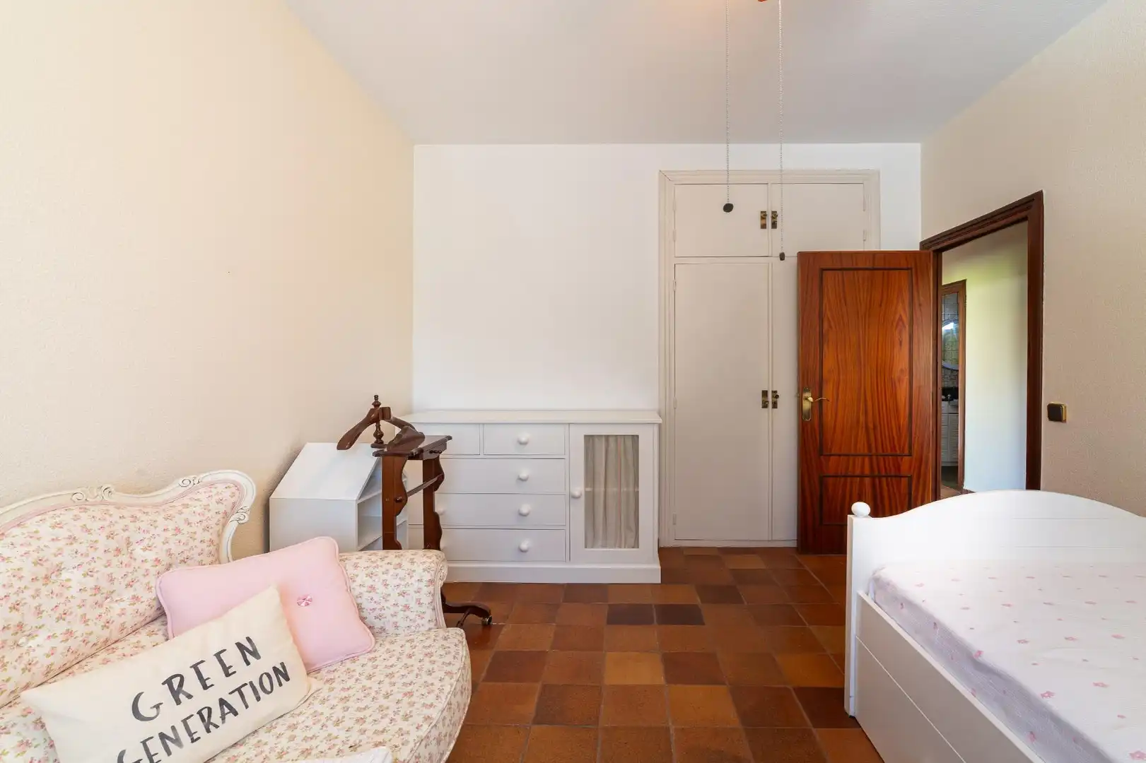 Dormitori de Casa o xalet en venda en Tudela de Duero amb Calefacció, Jardí privat i Terrassa