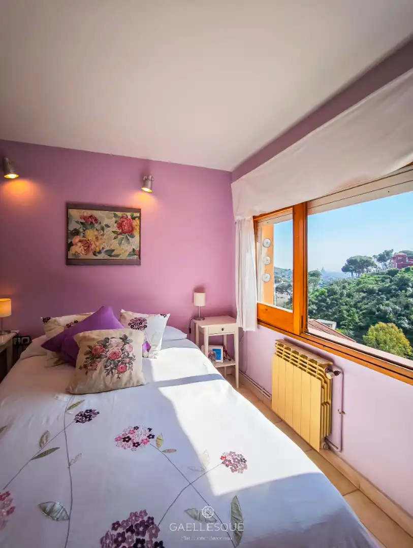 Habitación de Casa o chalet en venta en Barcelona con Calefacción, Jardín privado y Terraza