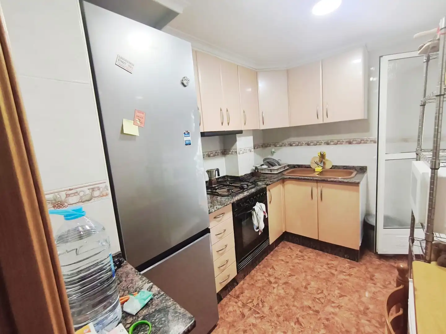 Cocina de Piso en venta en Valencia con Horno y Lavadora