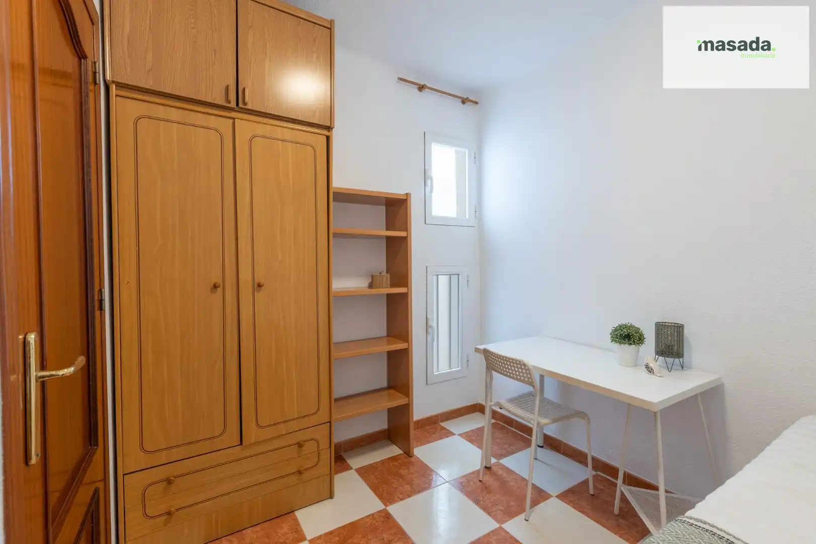 Habitación de Piso en venta en Granada con Terraza y Amueblado
