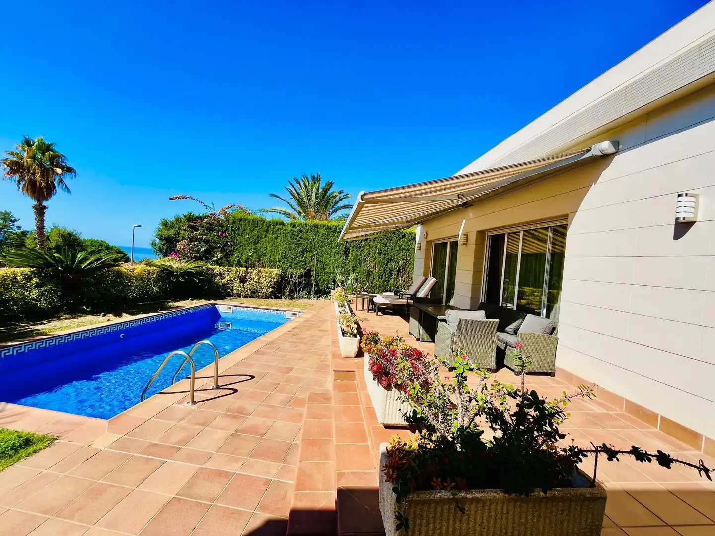 Vista exterior de Casa o xalet en venda en Lloret de Mar amb Aire condicionat, Calefacció i Jardí privat
