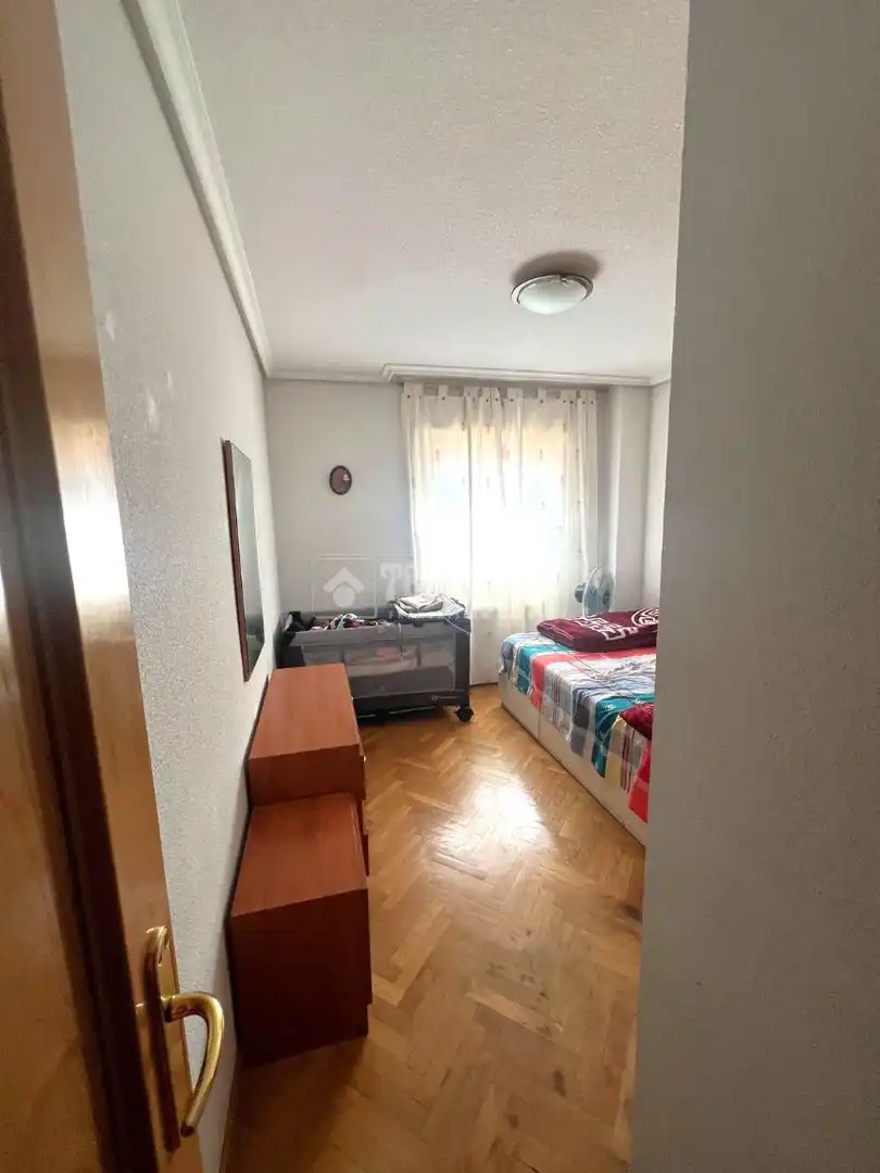Habitación de Piso en venta en Parla con Calefacción, Parquet y Trastero