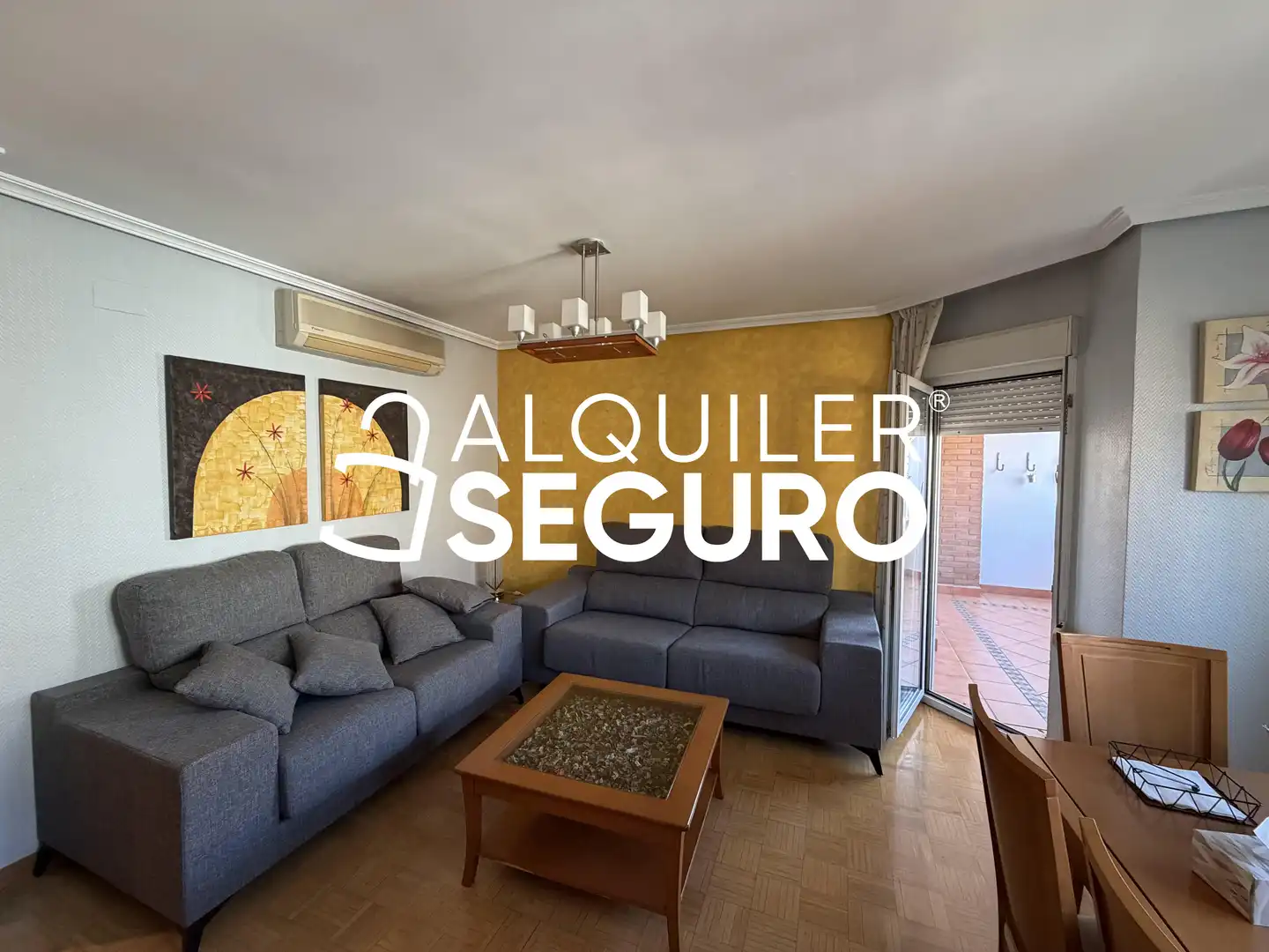 Living room of Flat for rent in Leganés  with Air Conditioner, Heating and Storage room
