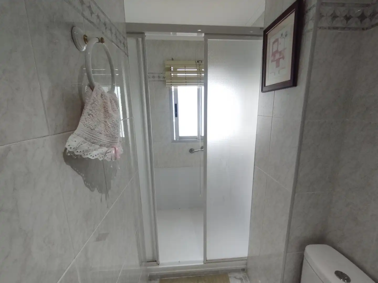 Badezimmer von Wohnung zum Verkauf in Zaragoza mit Heizung, Terrasse und Möbliert