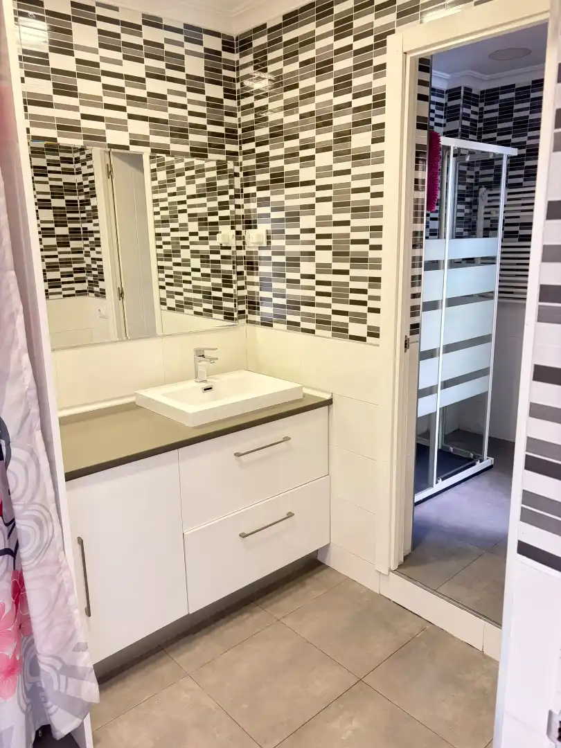 Baño de Casa o chalet en venta en Madrid con Calefacción, Jardín privado y Terraza
