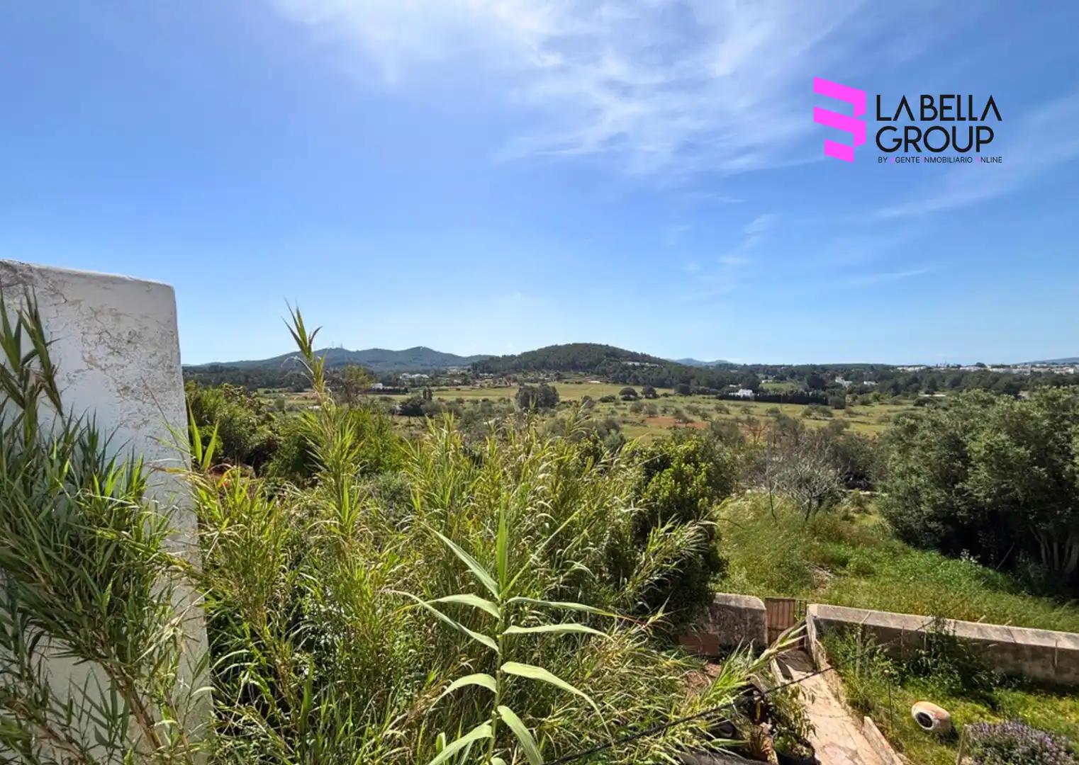 Finca rústica en venda en Santa Eulària des Riu amb Aire condicionat, Jardí privat i Terrassa