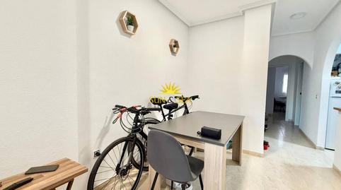 Foto 3 de Piso de alquiler en Centro - Muelle Pesquero, Torrevieja