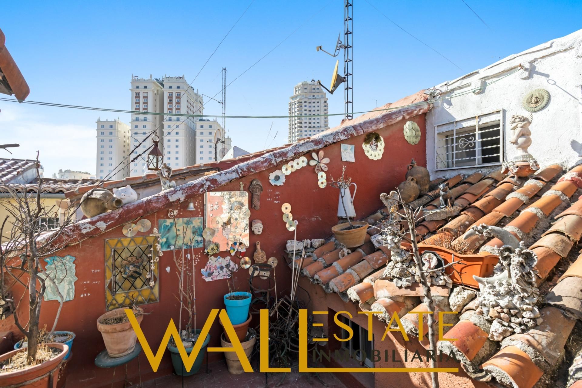 Vista exterior de Àtic en venda en  Madrid Capital amb Calefacció, Terrassa i Balcó