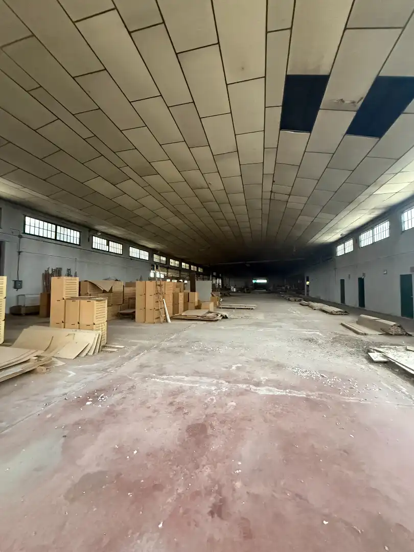 Nave industrial en venta en Casas de Haro con Alarma