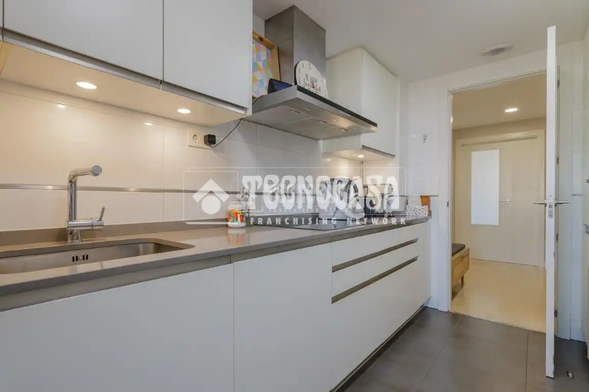 Cocina de Piso en venta en Tres Cantos con Aire acondicionado, Terraza y Amueblado
