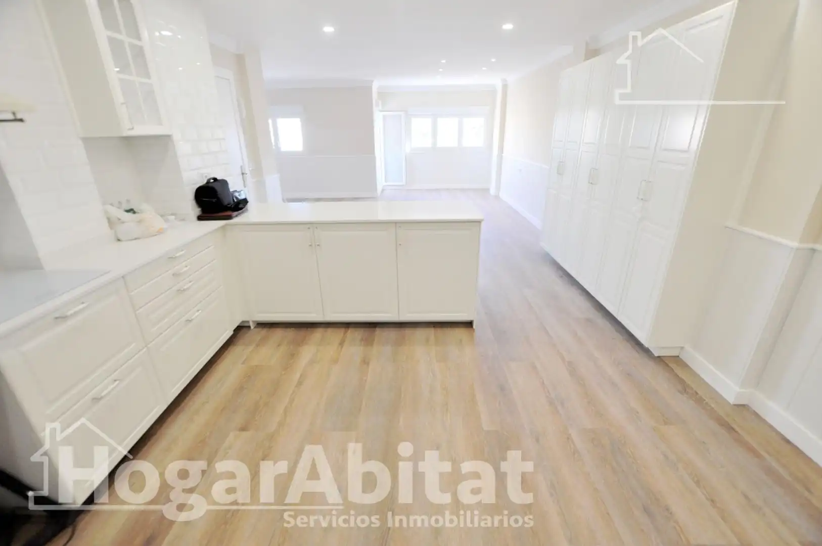 Flat with terrace for sale in Calle de San Vicente Mártir, imagen 5