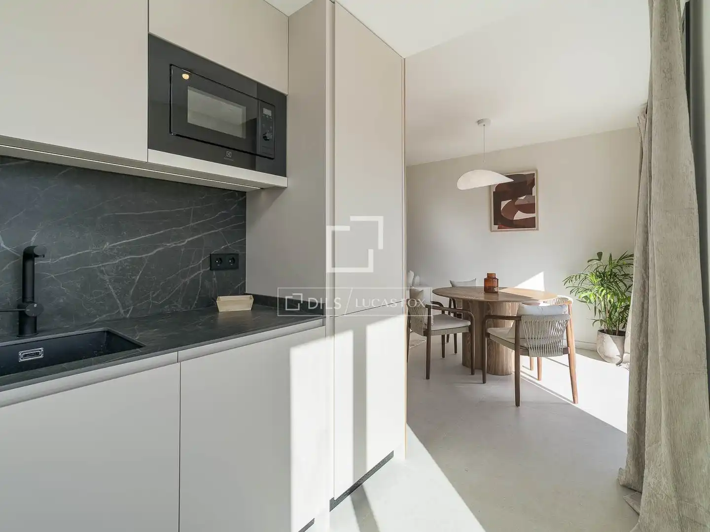 Kitchen of Flat for sale in Barcelona  with Air Conditioner, Heating and Parquet flooring