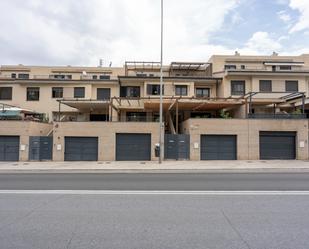 Exterior view of Single-family semi-detached for sale in  Granada Capital  with Air Conditioner, Terrace and Balcony