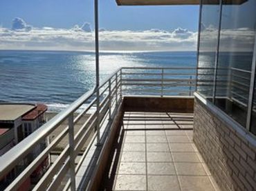 Attique avec ascenseur à vendre à Avenida Jaime I el Conquistador 34