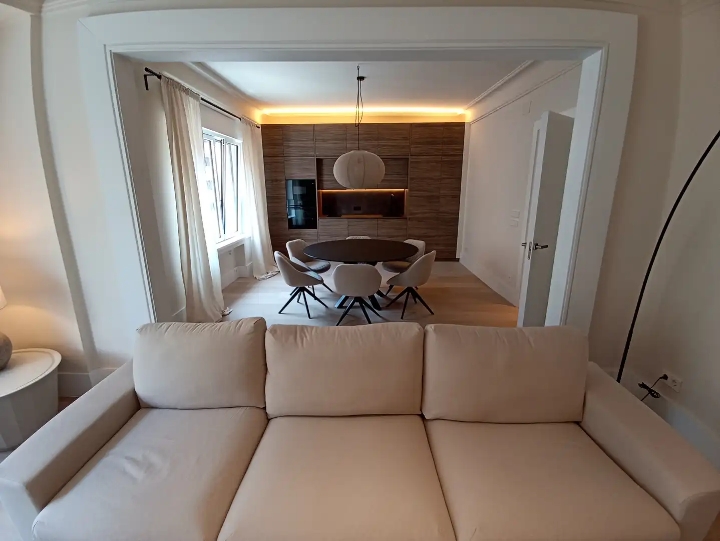 Flat for rent in Calle Asturias, Parque San Francisco - Uría
