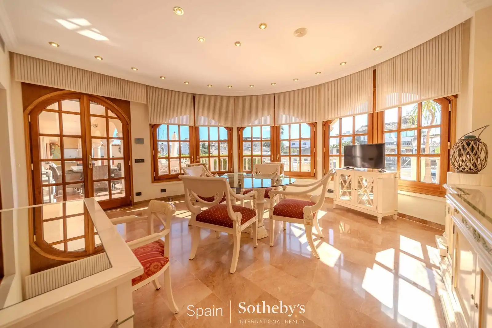Dining room of Houses for sale in Empuriabrava  with Air Conditioner, Heating and Private garden