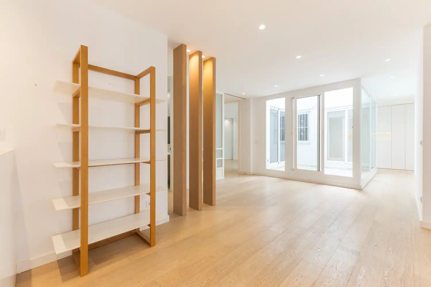 Flat for rent in Valencia  with Air Conditioner, Heating and Furnished
