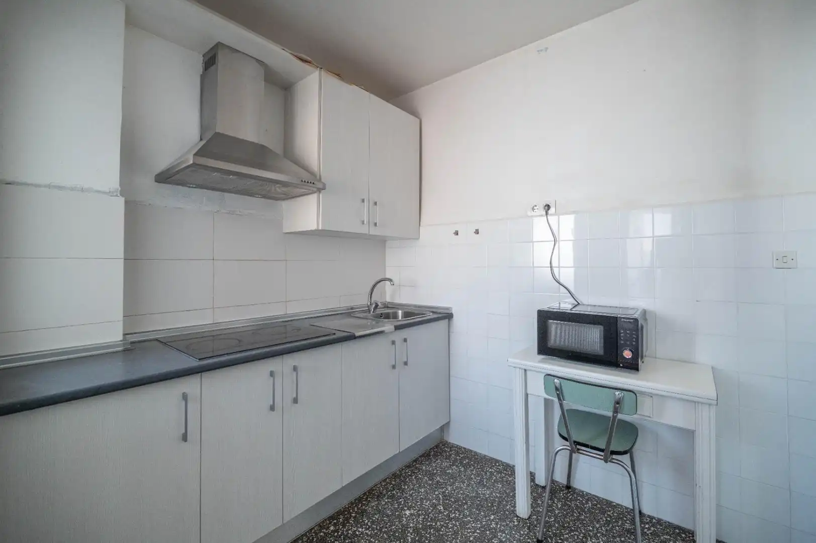 Kitchen of Flat for sale in Granada  with Air Conditioner