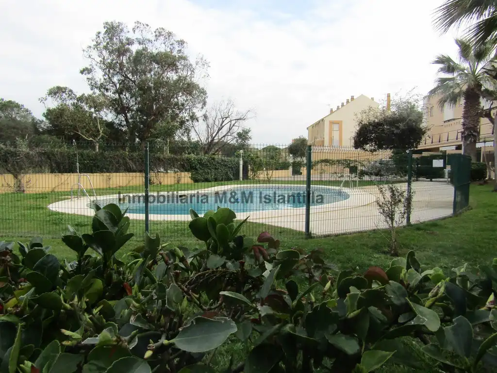 Piscina de Apartamento en venta en Islantilla con Terraza, Trastero y Amueblado