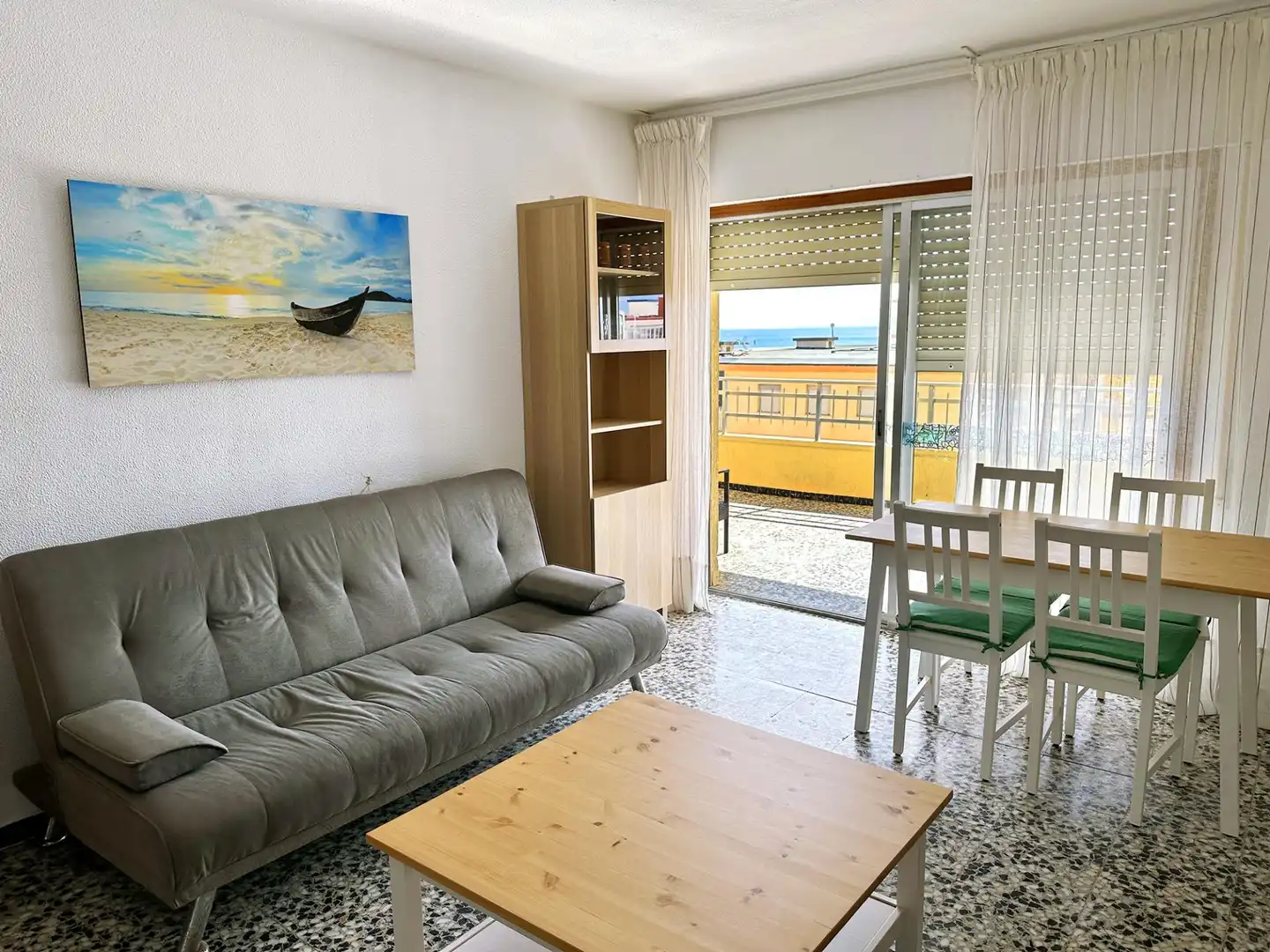 Sala de estar de Apartamento en venta en Tavernes de la Valldigna con Terraza y Amueblado