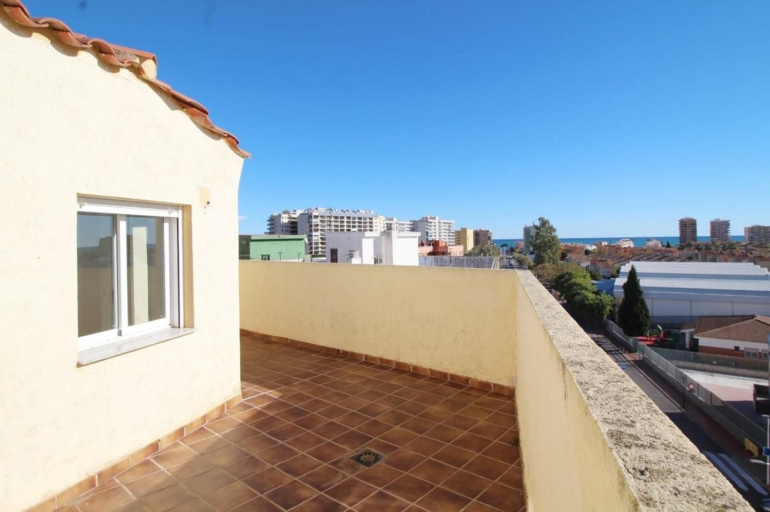 Exterior view of Duplex for sale in Oropesa del Mar / Orpesa  with Terrace and Balcony