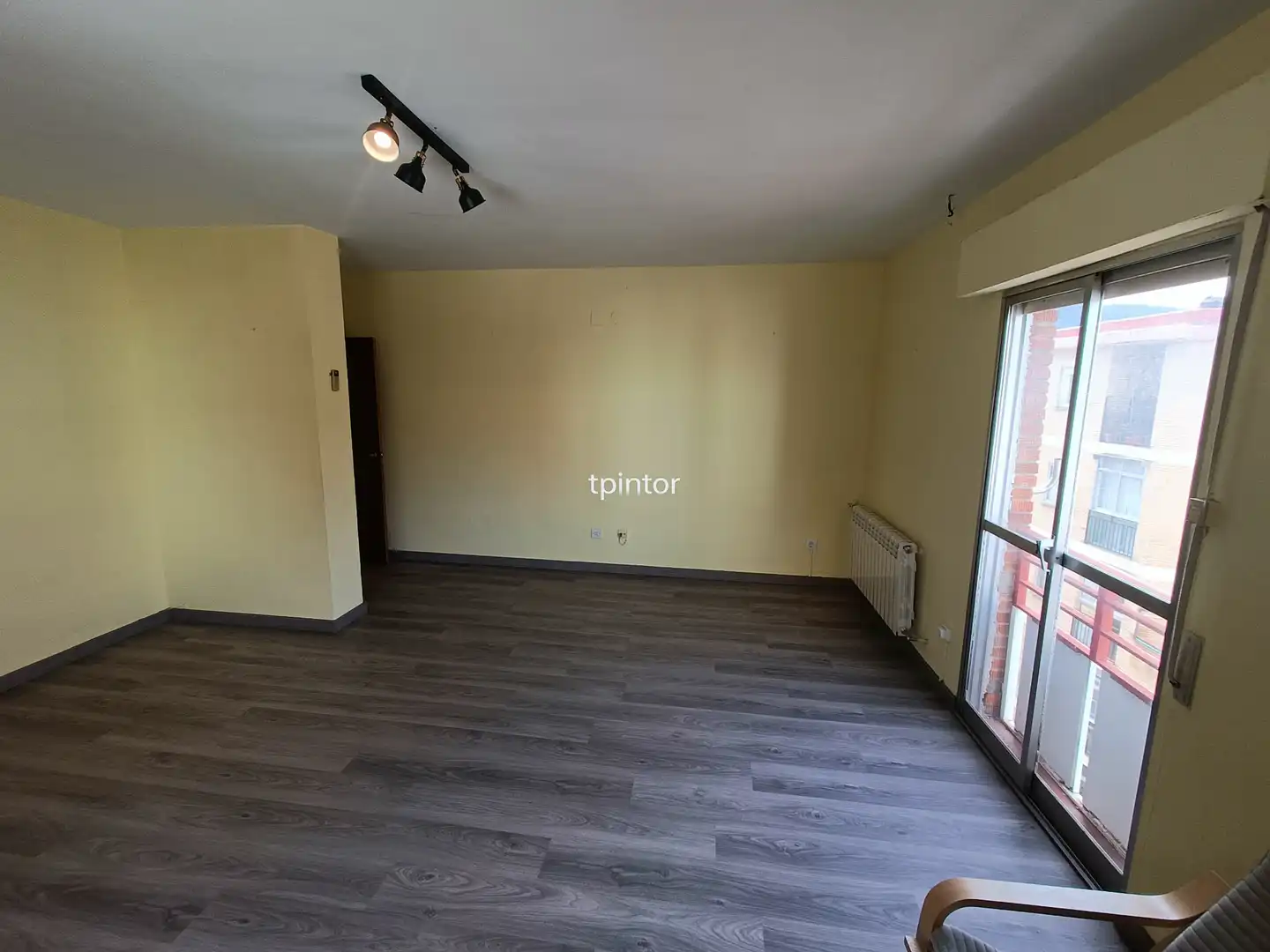 Schlafzimmer von Wohnung zum Verkauf in Plasencia mit Klimaanlage, Heizung und Parkett