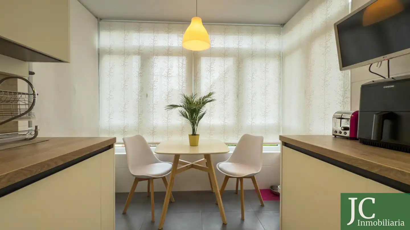 Esszimmer von Wohnung zur Miete in Santander mit Heizung, Terrasse und Möbliert