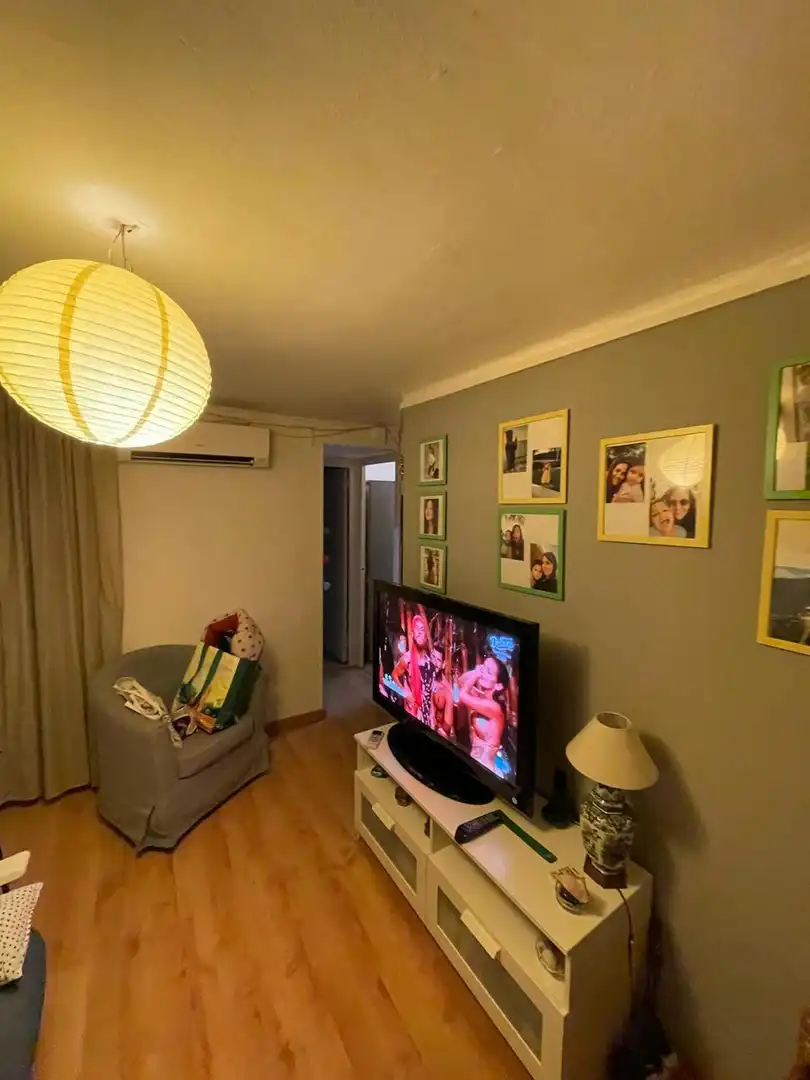 Sala d'estar de Pis per a compartir en Barcelona amb Aire condicionat, Calefacció i Moblat