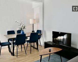 Living room of Flat to rent in  Madrid Capital  with Air Conditioner, Heating and Furnished