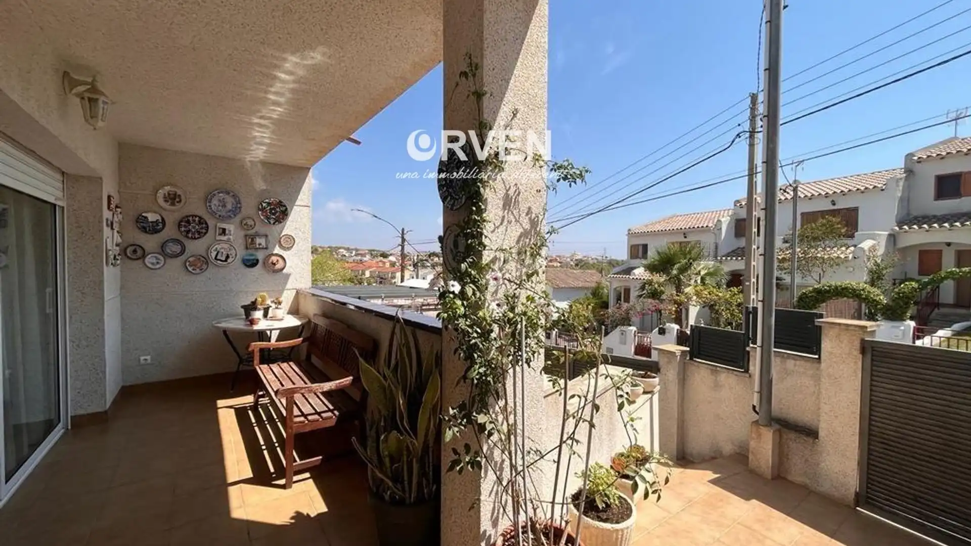 Terrasse von Einfamilien-Reihenhaus zum Verkauf in Creixell mit Klimaanlage, Heizung und Terrasse