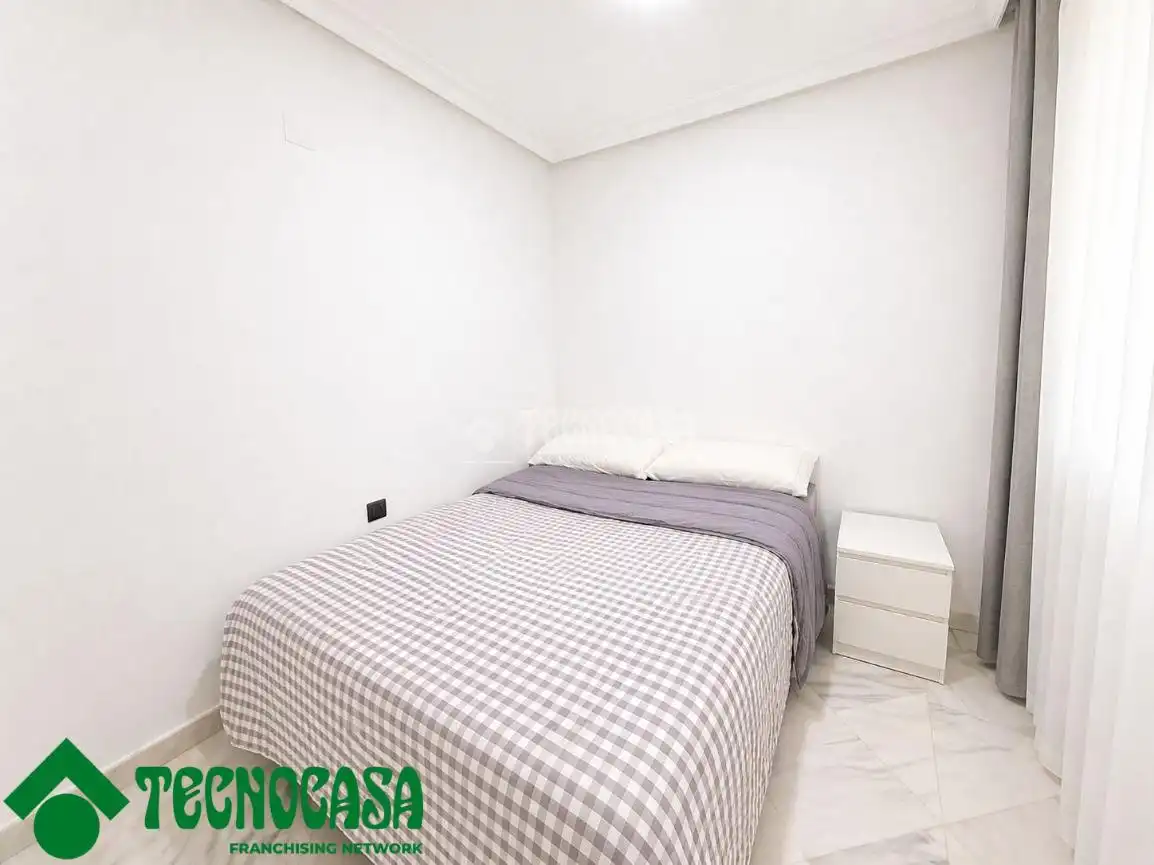 Habitación de Piso en venta en Toledo con Calefacción y Amueblado