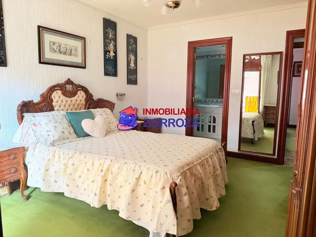 Bedroom of Flat for sale in Bilbao   with Heating, Storage room and Balcony