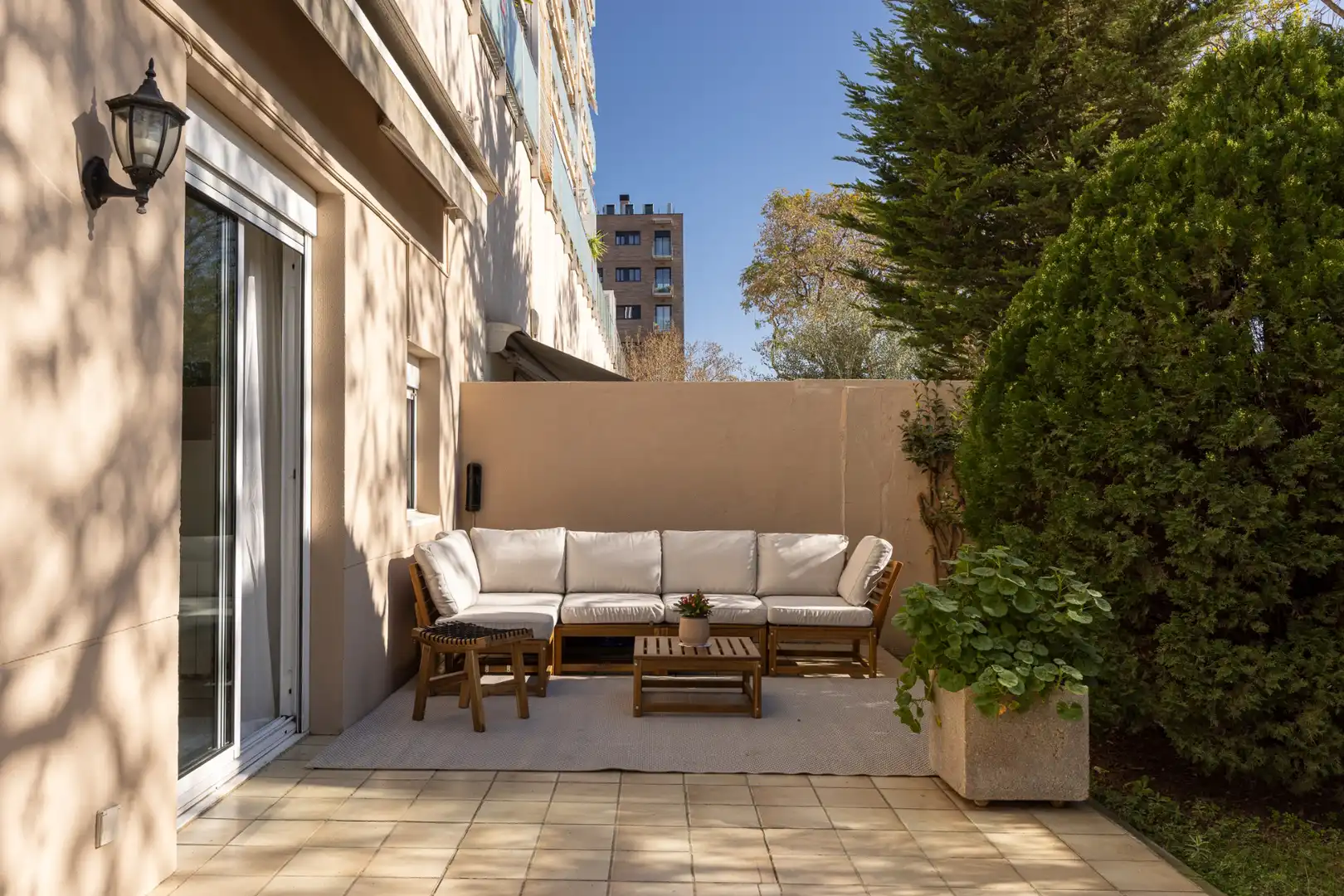 Terrasse von Wohnung zum Verkauf in Badalona mit Klimaanlage, Heizung und Privatgarten
