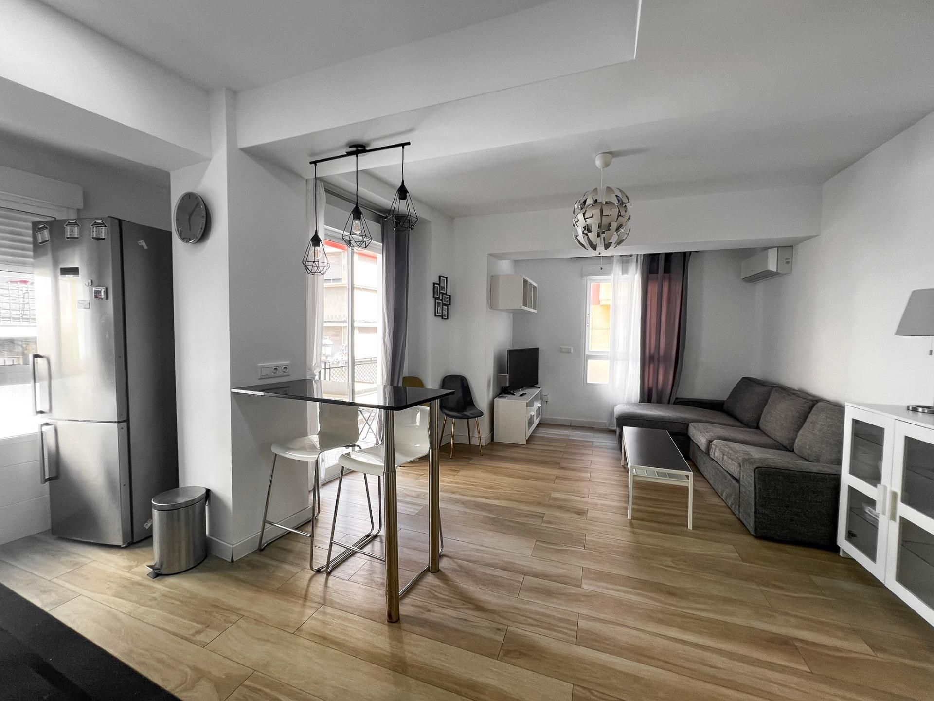 Sala d'estar de Apartament en venda en Alicante / Alacant amb Aire condicionat, Terrassa i Balcó