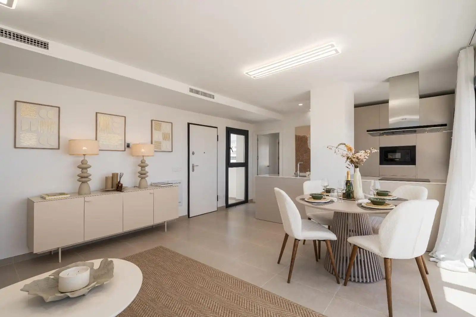 Menjador de Apartament en venda en Mijas amb Jardí privat, Terrassa i Traster